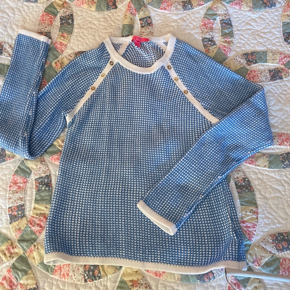 Lily Pulitzer size L blue/white cotton waffle-weave sweater gold button detail